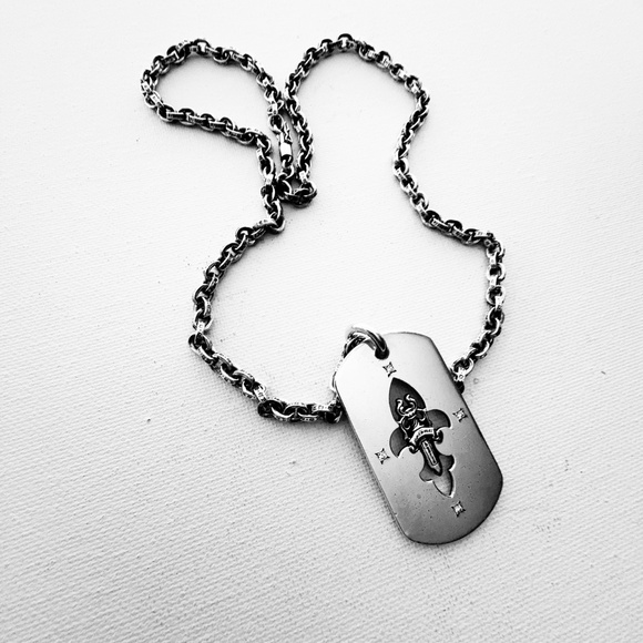 Chrome Hearts 4 diamond pendant & 24" paper-chain necklace - Picture 4 of 13